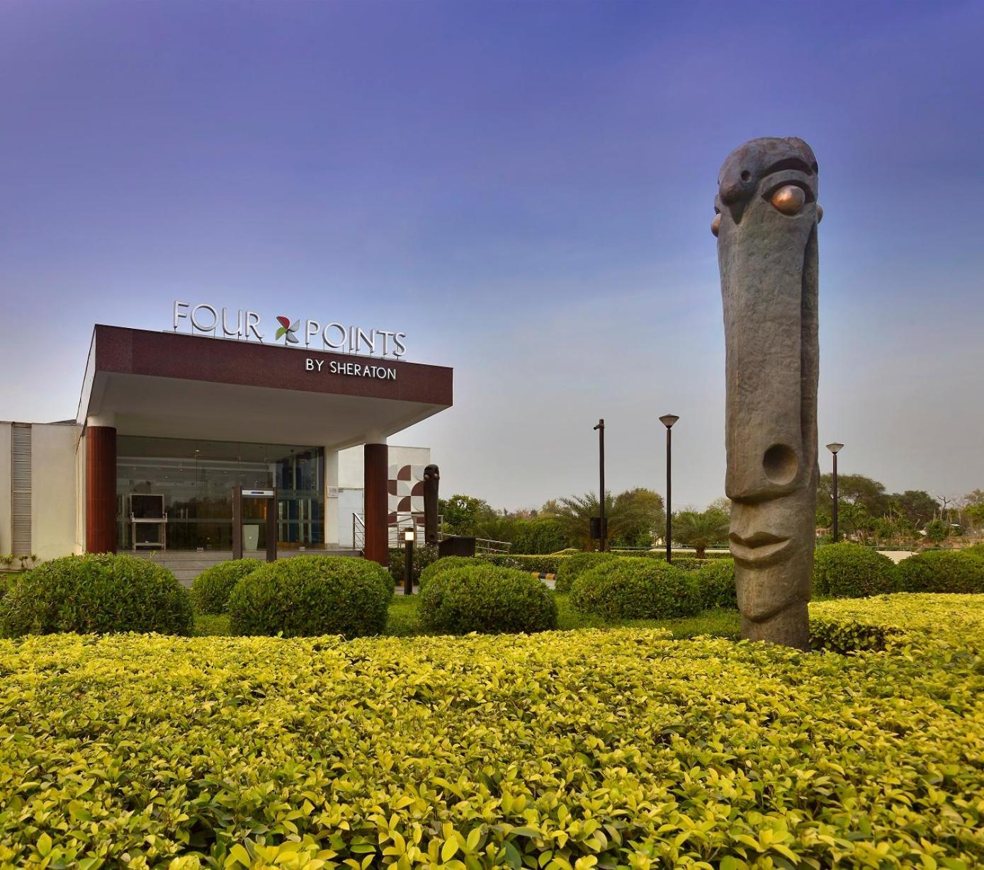 Four Points By Sheraton New Delhi, Airport Highway Exteriér fotografie