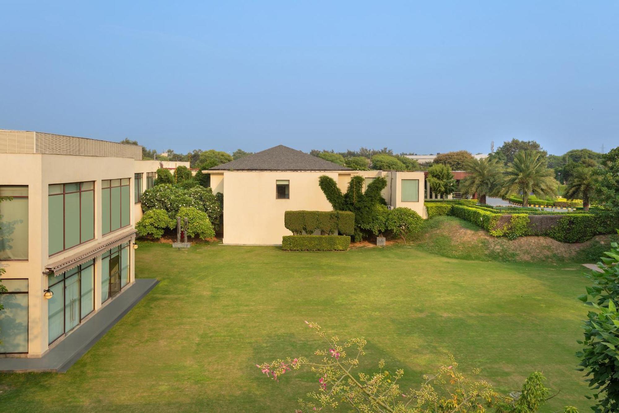 Four Points By Sheraton New Delhi, Airport Highway Exteriér fotografie